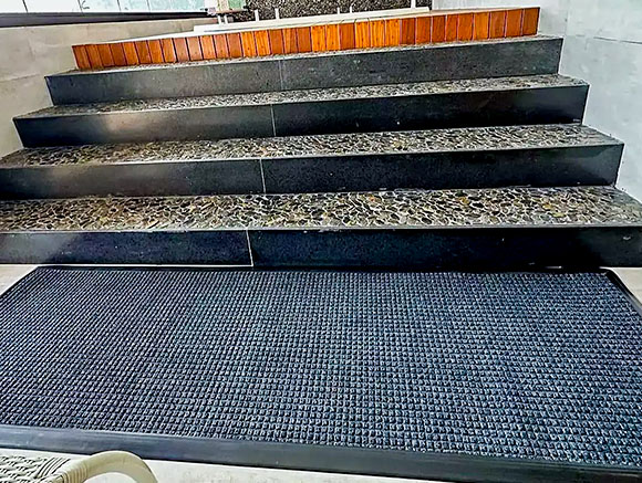 Tapete Acqua Clean para entradas molhadas Tapete Acqua Clean para entradas molhadas